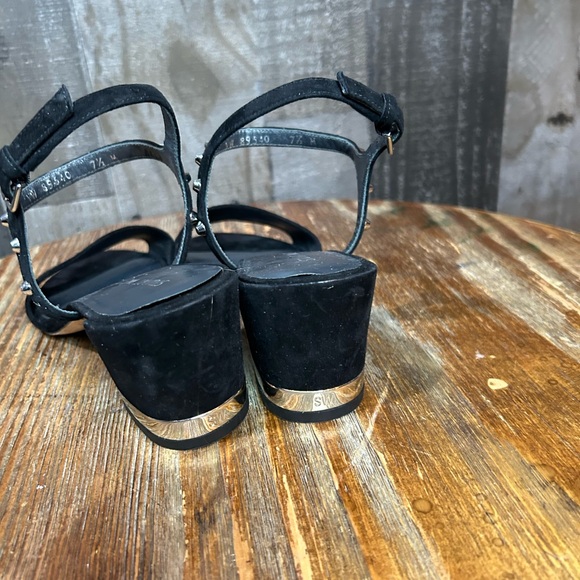 Stuart Weitzman - Picture 5 of 7